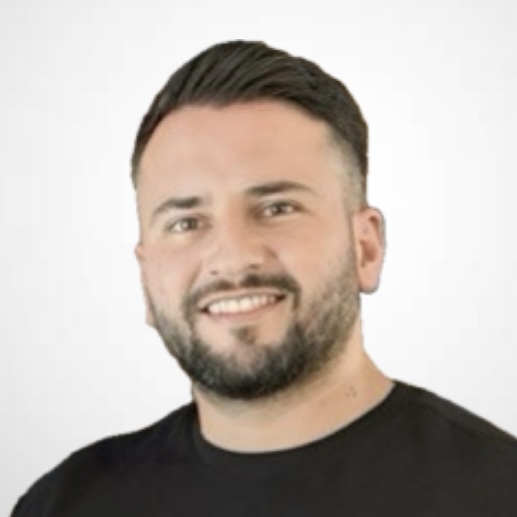Emrah Schalke, Gründer eines Transportunternehmens