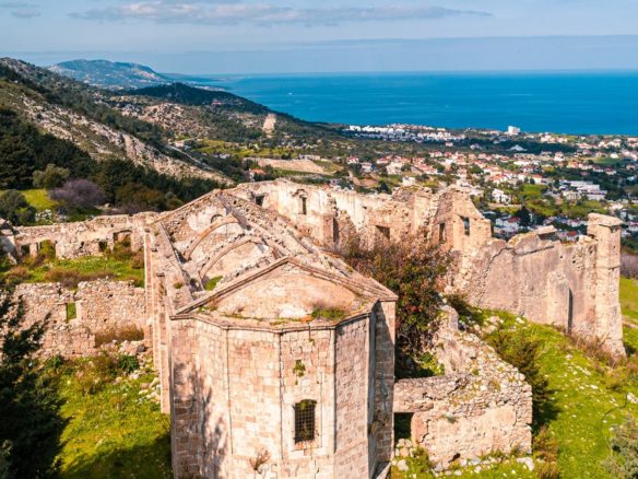 Das historische Sina-Kloster bei Karsiyaka Nordzypern