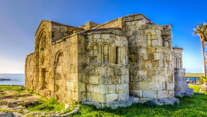 Agia Trias Basilika in Sipahi auf der Karpaz-Halbinsel – frühbyzantinische Nordzypern Kirche mit Mosaiken