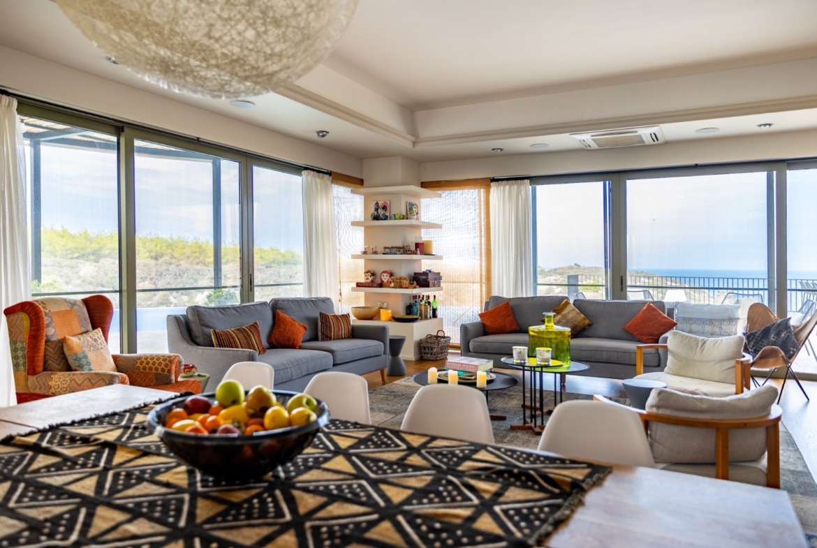 Golf Villa Esentepe Nordzypern mit Infinity Pool und Meerblick