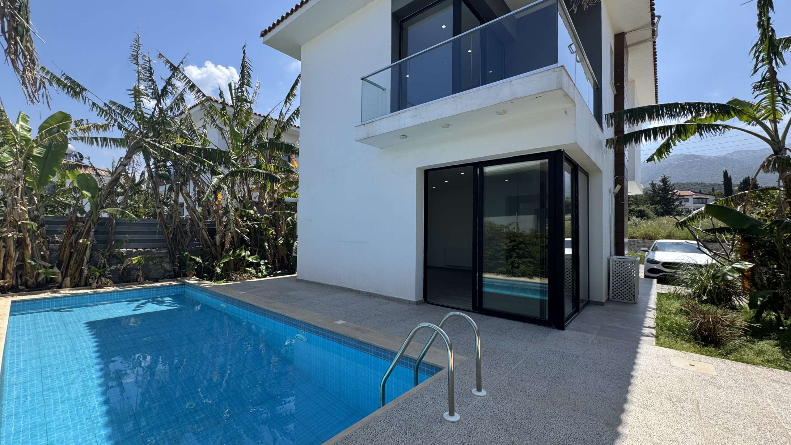 Villa in Alsancak Nordzypern mit privatem Pool und Garten