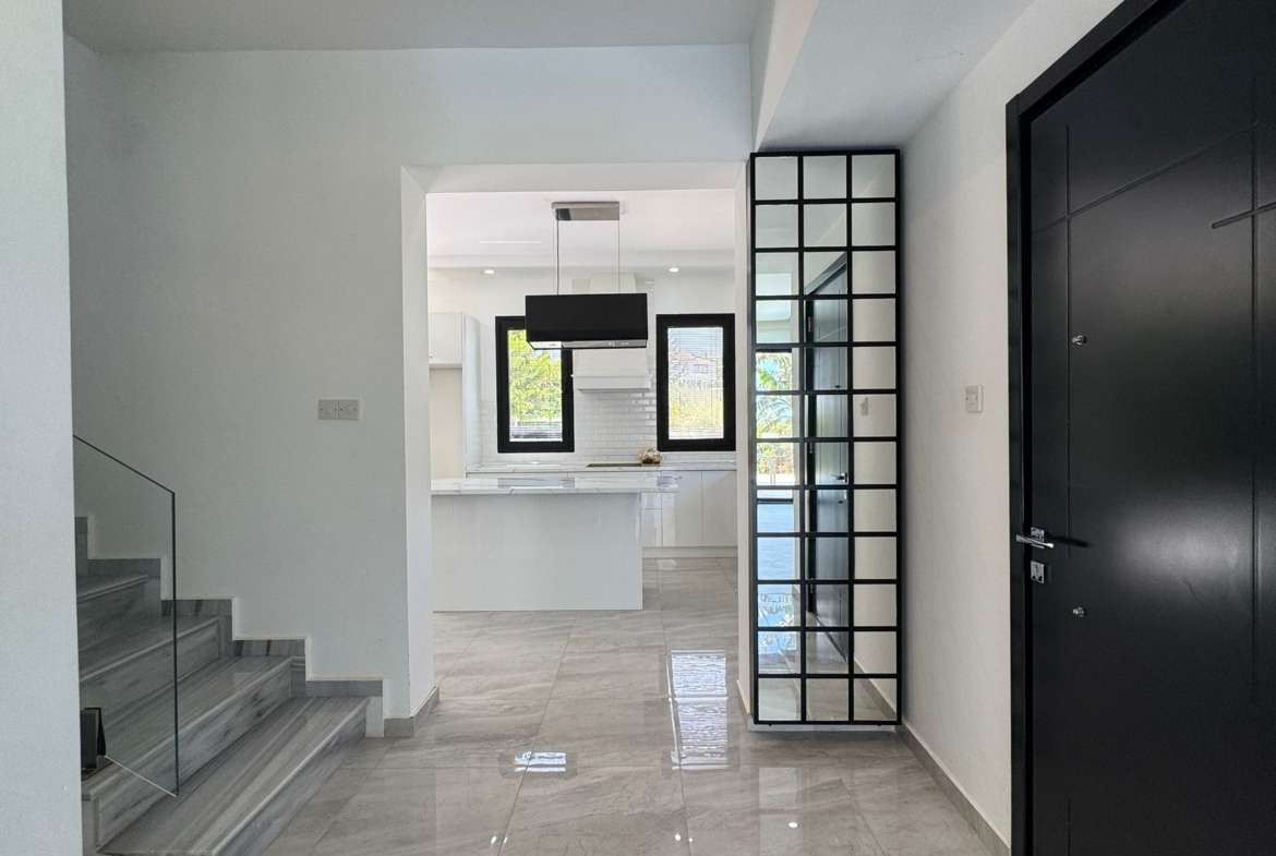 Villa in Alsancak Nordzypern mit privatem Pool und Garten