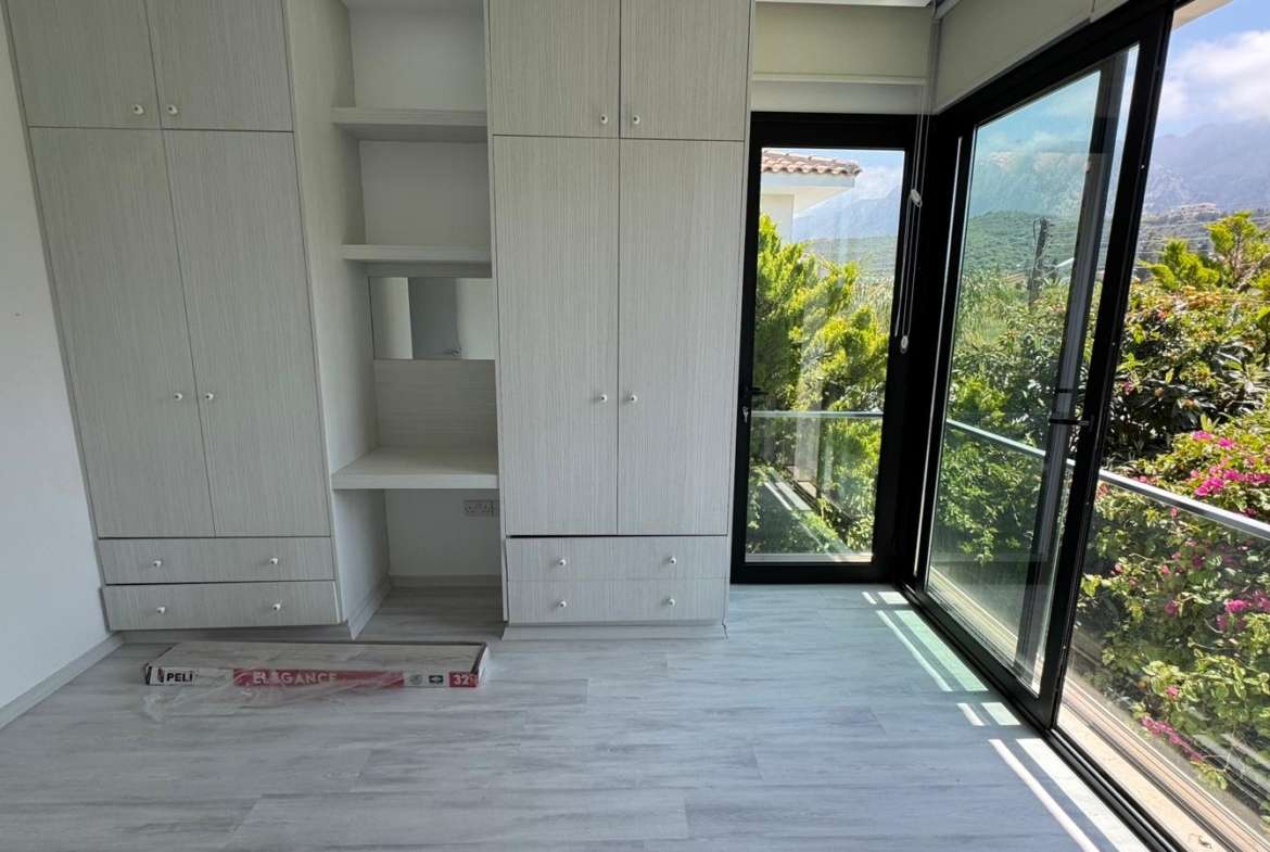 Villa in Alsancak Nordzypern mit privatem Pool und Garten
