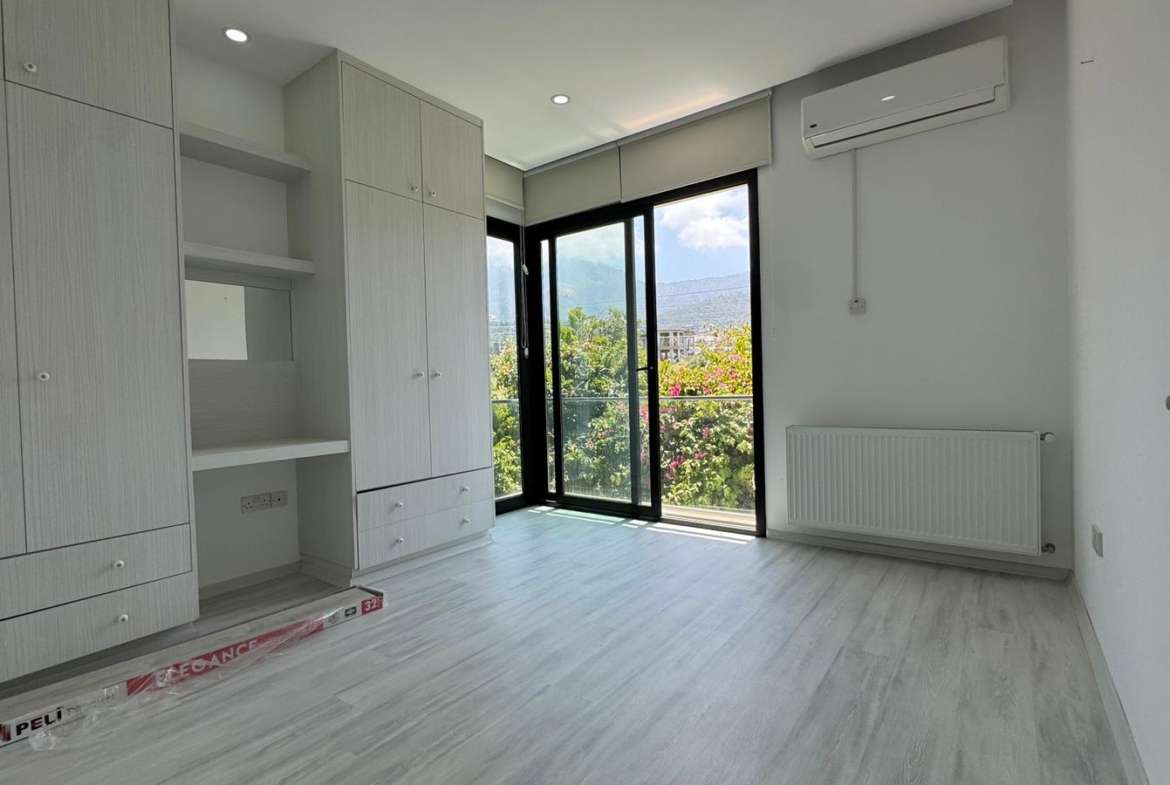 Villa in Alsancak Nordzypern mit privatem Pool und Garten