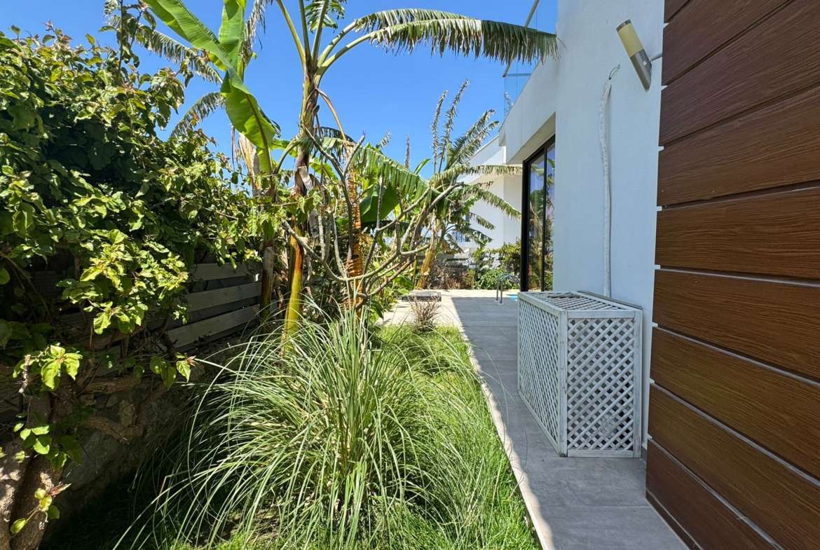 Villa in Alsancak Nordzypern mit privatem Pool und Garten
