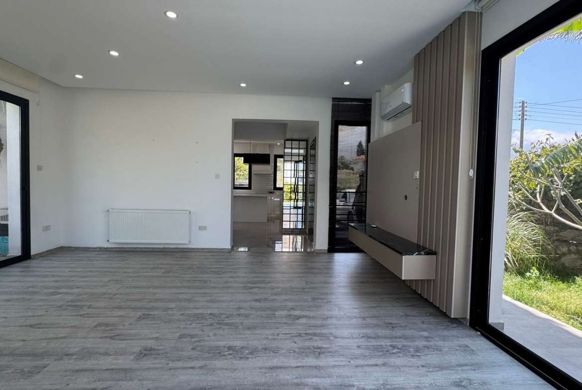 Villa in Alsancak Nordzypern mit privatem Pool und Garten
