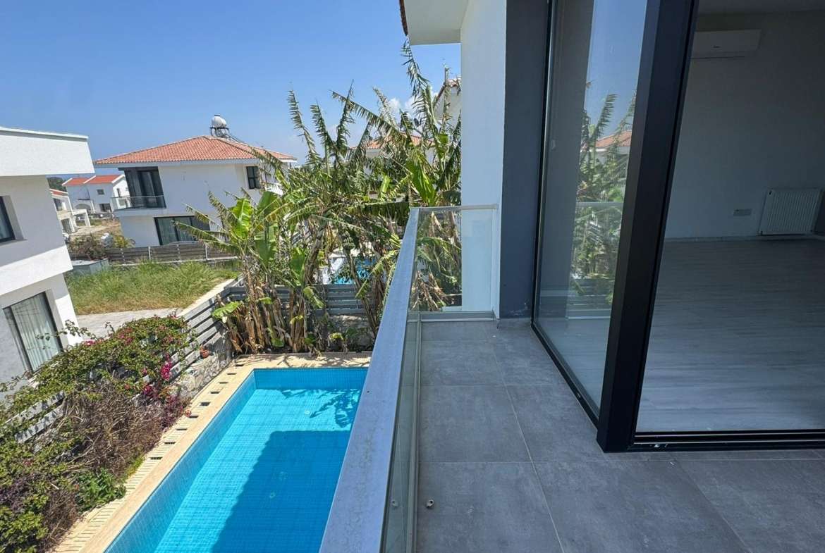 Villa in Alsancak Nordzypern mit privatem Pool und Garten
