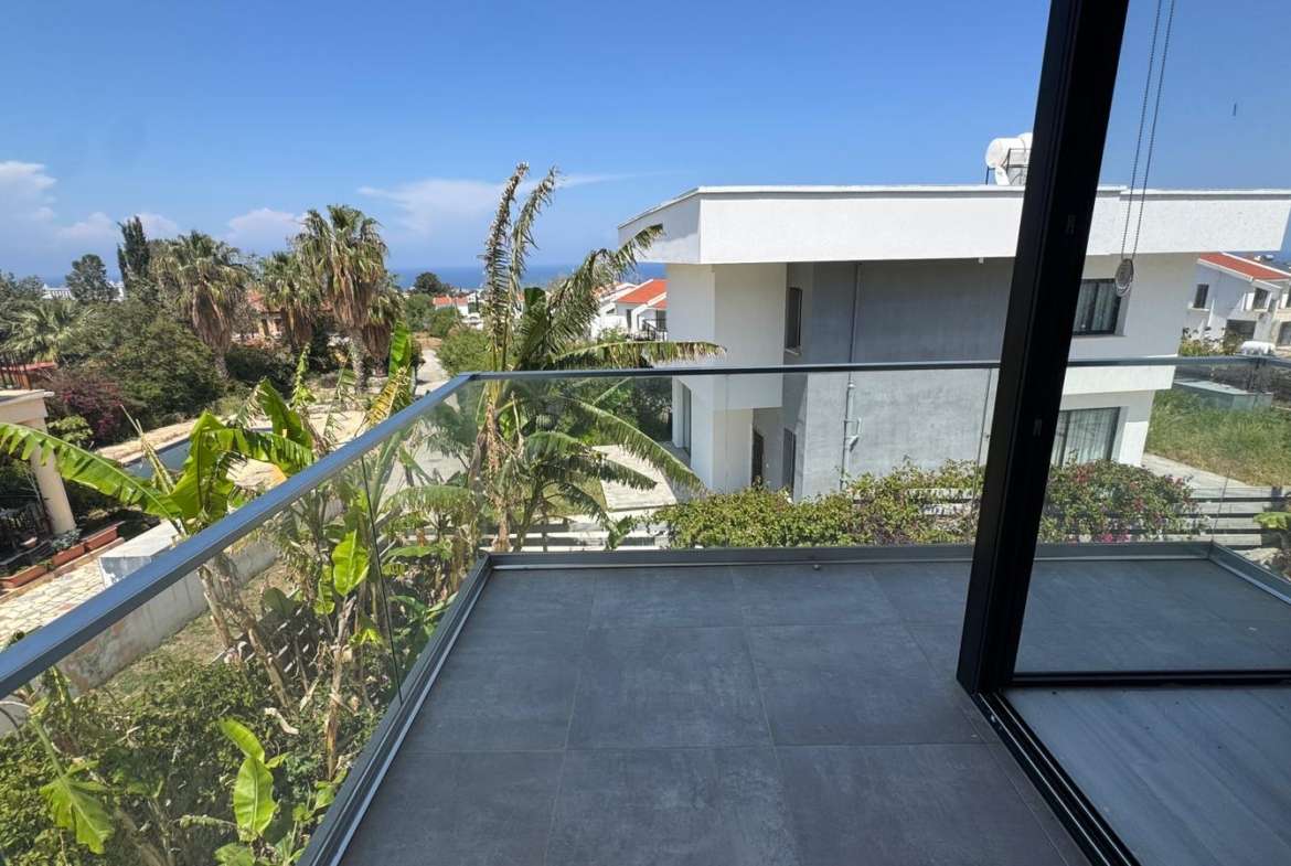 Villa in Alsancak Nordzypern mit privatem Pool und Garten