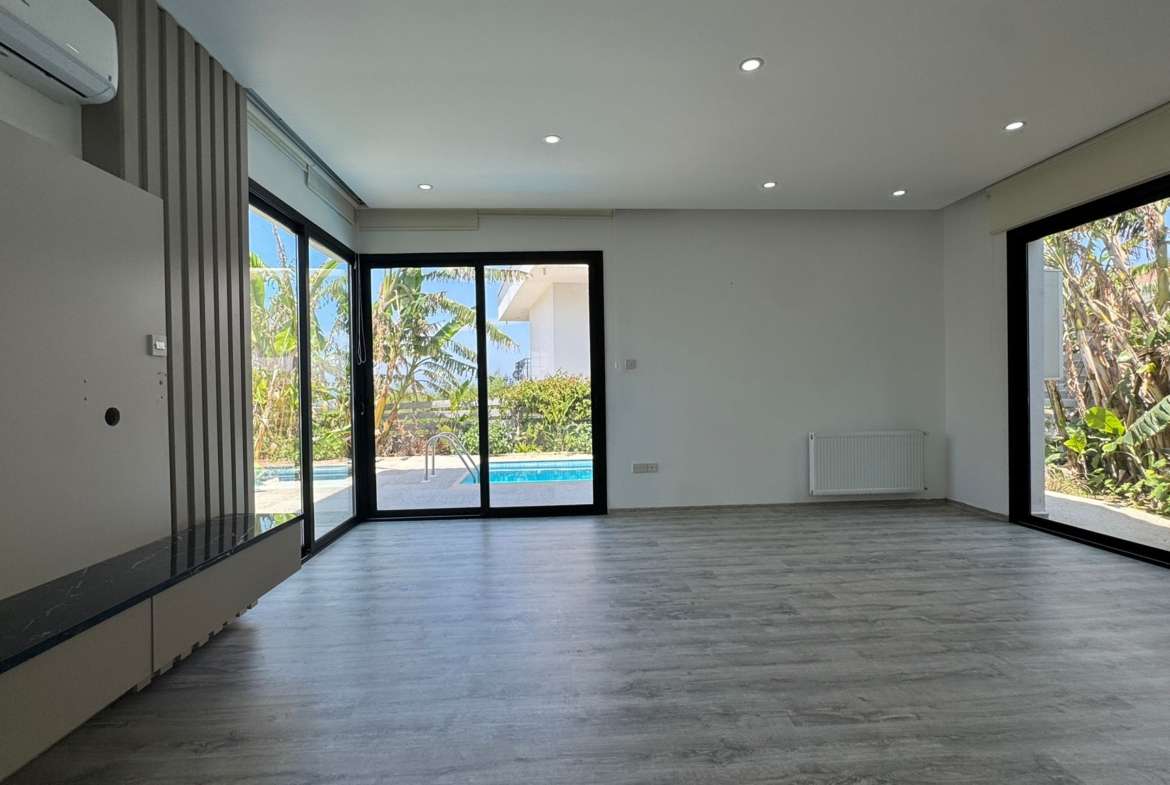 Villa in Alsancak Nordzypern mit privatem Pool und Garten