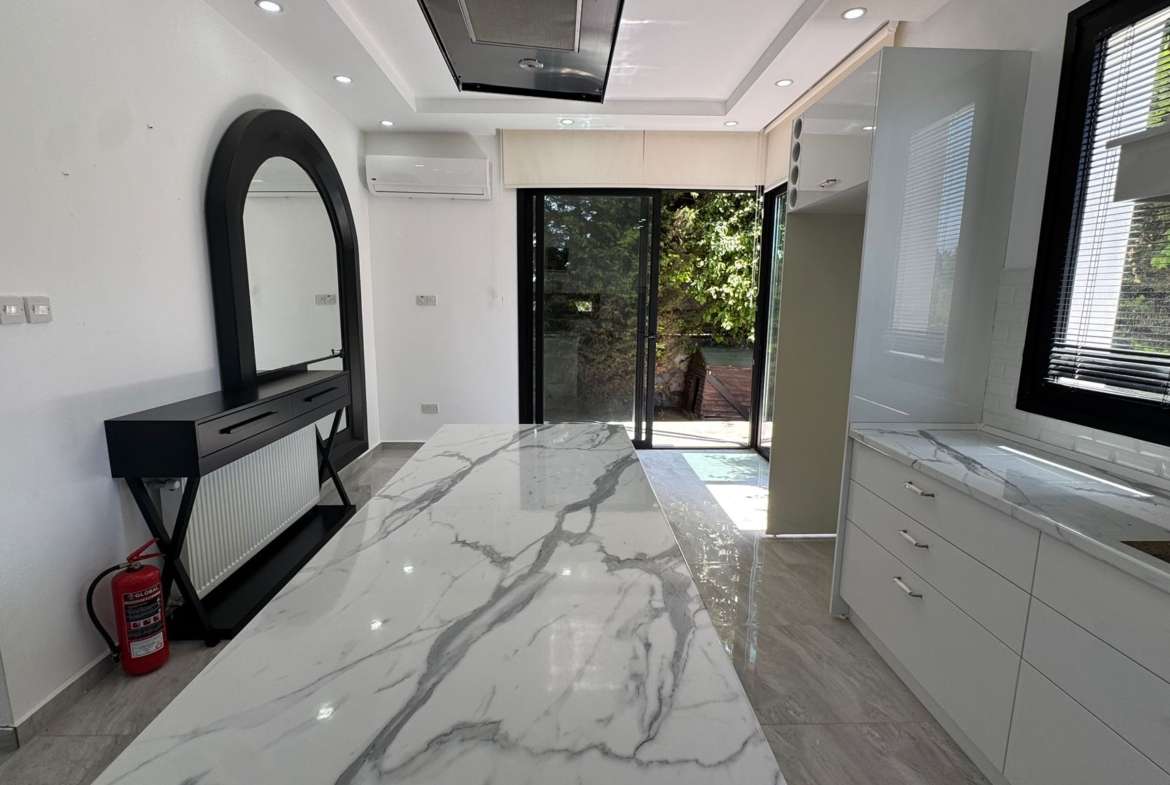 Villa in Alsancak Nordzypern mit privatem Pool und Garten